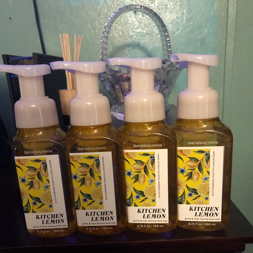 NWT Bath & Body Works Kitchen Lemon X 4 - Picture 1 of 4